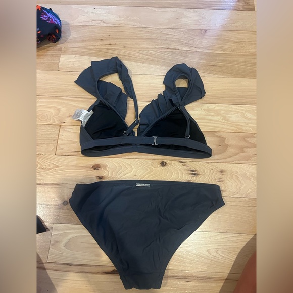 Michael Kors ruffle top full coverage bikini! Dark grey! Size Small! - Picture 2 of 2